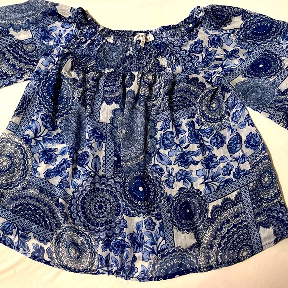 Ruffle Top - Picture 1 of 2